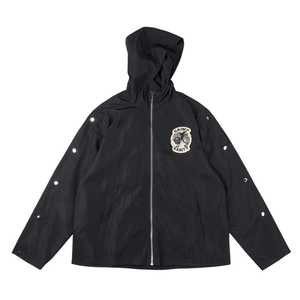 Veste coupe-vent noire personnalisée pour homme, style streetwear, avec fermeture éclair, manches à boutons-pression et patch brodé, vêtement d'extérieur tendance à capuche - Product Image 1