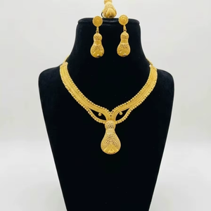 Juego de Joyería de 4 Piezas Hecho a Mano para Mujer, de Alta Calidad, Chapado en Oro de 24K, Ligero, Elegante y Cómodo, para Boda o Compromiso - Product Image 3