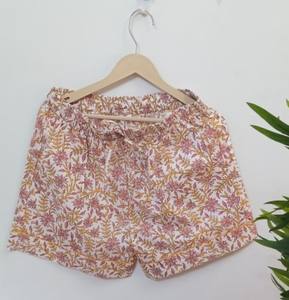 ชุดฤดูร้อนสำหรับครอบครัว – เสื้อและกางเกงขาสั้นลายดอกไม้สำหรับผู้หญิงและเด็ก – ชุดลำลองผ้าฝ้ายสองชิ้น - Product Image 3