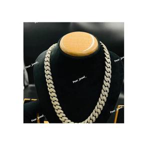 Collar de Cadena de Diamantes de Proveedor Indio con Cierre Seguro, Joyería Duradera para Uso Diario, Disponible al Mejor Precio del Mercado - Product Image 1