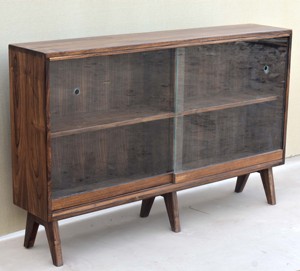 Bibliothèque en bois massif de style moderne Pierre Jeanneret avec portes coulissantes en verre, 6 étagères, pour bureau de direction et usage domestique (vente en gros) - Product Image 1