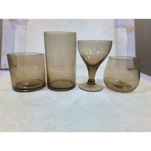Gobelet à boire en verre fait main avec finition bulle - Product Image 1