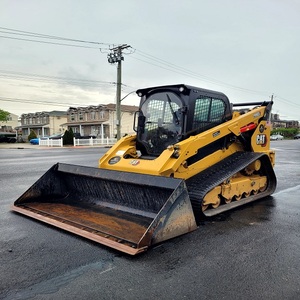 Chargeuse compacte industrielle sur chenilles offrant des performances de creusement puissantes pour les travaux d'aménagement paysager et de construction - Product Image 1