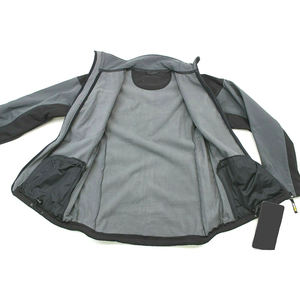 Veste softshell imperméable pour homme, idéale pour la randonnée, le trekking, le cyclisme, l'escalade et le camping, avec doublure thermique et poignets ajustables. - Product Image 3