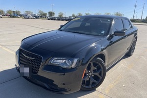 Chrysler 300 Touring RWD 2023 de Lujo, Premium, Certificado, Usado, Sedán de 4 Puertas - Product Image 2