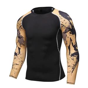 Camiseta de compresión para entrenamiento de artes marciales mixtas, material atlético transpirable diseñado para BJJ y entrenamiento en el gimnasio. - Product Image 1