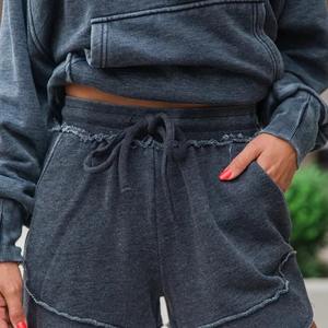 Ensemble hiver femme sweat à capuche et short, prix avantageux, 100% coton, léger, impression logo personnalisée, service OEM - Product Image 2