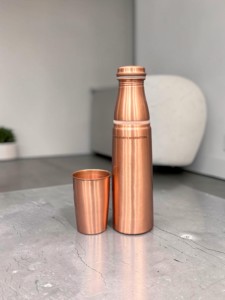 Gourde isotherme en cuivre anti-fuite avec gobelet, importée par Indian exports international. (Cuivre pur certifié) - Product Image 1