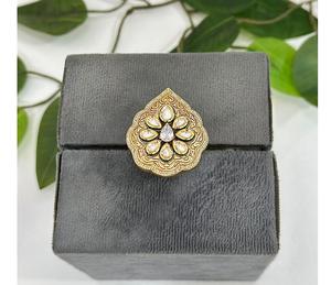 Anillo Ajustable de Moissanita Chapado en Oro de Primera Calidad, Elegante y Moderno, para Mujer, Colección para Bodas y Fiestas - Product Image 1