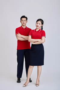 Chemise décontractée à manches courtes boutonnée pour homme en mélange polyester/coton rouge, col contrastant, personnalisable par broderie ou sérigraphie - Product Image 2