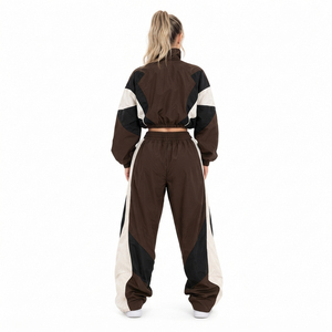Ensemble veste courte et pantalon ample 100 % nylon pour femme, avec logo brodé, style streetwear, coupe-vent court et pantalon de pluie ample - Product Image 4