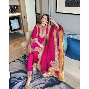 Conjunto de Top y Pantalón Rosa de Talla Única para Mujer con Dupatta para Fiestas, Diseño LC - Product Image 6