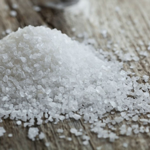 Cristaux de sel blanc de mer grossiers pour la cuisine et l'assaisonnement culinaire, ingrédient de sel comestible naturel - Product Image 3
