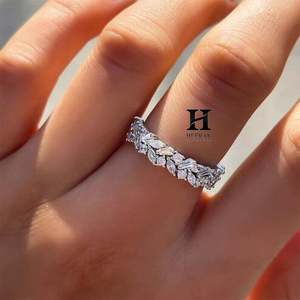 Anillo de Eternidad de Lujo con Diamantes Cultivados en Laboratorio de Formas Mixtas, Oro Blanco de 14K, Anillo de Boda con Múltiples Piedras Marquise, Redondas y Baguette para Mujer - Product Image 4