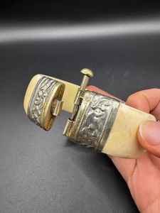 Brazalete Moderno de Cuerno de Buey Natural Hecho a Mano, Regalo Perfecto para Mamá, Regalo de Navidad, 1 Pieza - Product Image 5