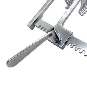 Separador de Costillas Quirúrgico, Retractor de Acero Inoxidable de Tamaño Personalizado, Instrumento de Palanca Ósea para Procedimientos Torácicos de Grip Surgical - Product Image 4
