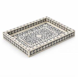 Bandeja Rectangular Decorativa de Lujo, Hecha a Mano con Incrustaciones de Hueso, MDF y Resina, Diseño Floral con Borde Geométrico, Ecológica - Product Image 4
