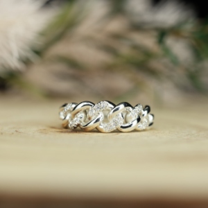 Anillo de Plata de Ley 925 con Diseño de Cadena Cubana y Moissanita Cúbica, Estilo Hip Hop - Product Image 1