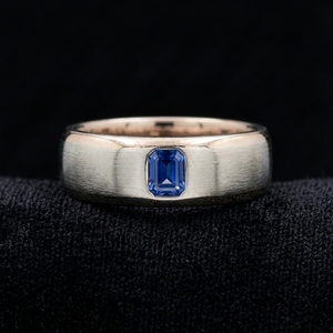 เพชรทรงเอเมอรัลด์ 0.5 กะรัต รับรองโดย IGI หรูหรา ตัวเรือนแพลตตินั่ม PT950 และทอง 14k สองสี สำหรับแหวนหมั้นและแหวนแต่งงาน - Product Image 6