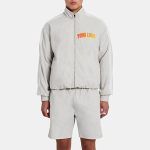 ชุดเซ็ตเสื้อแจ็คเก็ตวินด์เบรกเกอร์และกางเกงขาสั้นสำหรับออกกำลังกายผู้ชาย ผลิตตามสั่ง OEM ระบายอากาศได้ดี คุณภาพสูง ชุดวินด์เบรกเกอร์แบบกำหนดเองได้ - Product Image 1