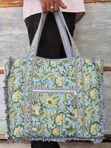 Women's Spring Summer Fashion <b>Large</b> Cotton Quilted Tote <b>Bag</b> with Zipper Closure Block Printed Frills for Tour Travel Solid Color - Product Image 3