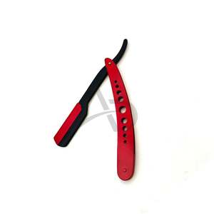 Rasoir de barbier rouge et noir à double tonalité, lame métallique tranchante, manche rouge avec découpes circulaires - Product Image 1