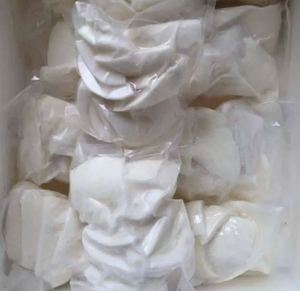 Vente en gros de viande de noix de coco congelée fraîche pour la transformation des aliments et l'exportation - Product Image 5