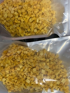 OEM Freeze Dried Sweet Mango Blocks Crispy Natural Fruit Snack Bulk Gift Packing Vietnam Manufacturer - Product Image 2