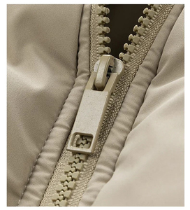 Gilet matelassé kaki pour homme, col montant, avec empiècements en velours côtelé, style décontracté pour l'extérieur, personnalisable OEM, forte demande, vente en gros - Product Image 6