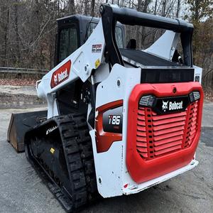 Chargeuse compacte sur chenilles Bobcat T86 avec pompe hydraulique Moog, composants essentiels incluant moteur, roulement et boîte de vitesses - Product Image 6