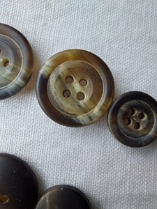 Boutons en corne de buffle naturelle, finis, vierges, pour accessoires vestimentaires, haute qualité, vente en gros - Product Image 1