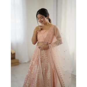 Lehenga Choli con Lentejuelas Arcoíris y Bordado Dori, Elegante para Fiestas Nocturnas - Product Image 3