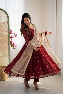 ชุดผ้าจอร์เจียเจ็ตสังเคราะห์งานปักลายพื้นและงานปักผ้า Georgette dupatta เย็บครบชุดครบชุด - Product Image 3