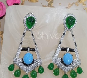 Magnifiques boucles d'oreilles pendantes en laiton plaqué argent avec zircon de qualité supérieure, tendance, pour femmes et filles, à porter pour les mariages et les fêtes - Product Image 2