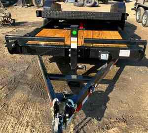 Remolque de Plataforma Inclinable de Acero Galvanizado para Transporte de Automóviles, de Eje Tándem Reforzado, Marca Three Horses Original Factory, en Venta - Product Image 3