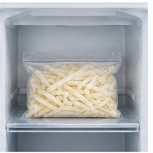 Papas Fritas Congeladas IQF Hechas en Vietnam, Precio Mayorista Estándar Internacional, Empacadas en Bolsa de Plástico de 10 kg - Product Image 1