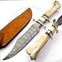 Couteau de survie Bowie en acier Damas pour la chasse, le camping et la randonnée, durable et multi-usages, avec manche en os de chameau