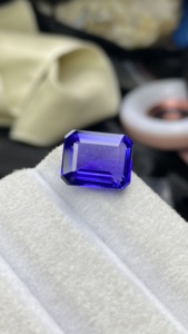 Certified Natural Royal Rich <b>Blue</b> Color Tanzanite Octagon Emerald Cut Stone With Excellent Color Natural Zoisite 7.99 Carat - Product Image 5