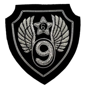 Parche de Encaje con Forma de Corazón de Alta Calidad, Bordado a Mano con Hilo de Oro, Cosido en Fieltro Negro - Product Image 6