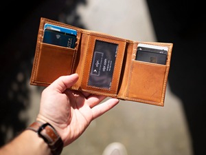 กระเป๋าอเนกประสงค์แบบยูนิเซ็กส์ พรีเมียม สำหรับใช้ในชีวิตประจำวัน ดีไซน์โบฮีเมียน กันน้ำ ทำจากไมโครไฟเบอร์ ทนทาน เหมาะสำหรับใส่บัตร เงินสด ใช้ได้ทั้งการเดินทางและธุรกิจ - Product Image 3