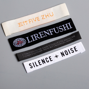 Vêtements en tissu tissé de haute qualité sur mesure avec cols pliés et étiquettes tissées - Product Image 2