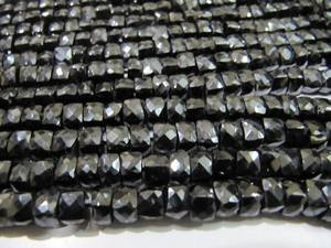 Perles en spinelle noire en forme de cube 3D, 6 à 7 mm, perles en spinelle noire facettées en forme de boîte, brin de 8 pouces de long - Product Image 4