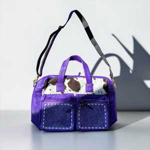 Bolso Maletín Morado de Moda para Mujer con Panel de Piel Vacuna y Bolsillos Grabados, Bolso Suave Multifuncional para Uso Diario - Product Image 1