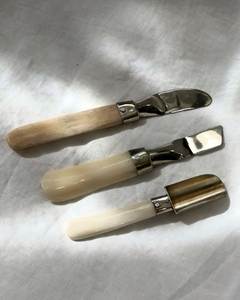 ชุดช้อนส้อมมีดสแตนเลสขัดเงาพรีเมียม ด้ามจับมุก ดีไซน์ล่าสุด - Product Image 2