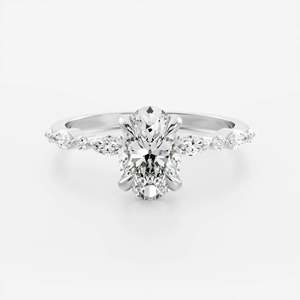 Bague solitaire élégante et luxueuse en diamant de laboratoire taille ovale, or jaune, rose et blanc 14 carats, certifiée IGI, unisexe - Product Image 6