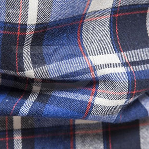 เสื้อเชิ้ตผ้าแฟลนเนลผู้ชาย ลายสก็อต แขนยาว ผ้าฝ้าย นุ่ม สบาย ติดกระดุม แฟชั่น เสื้อทำงานกลางแจ้ง - Product Image 5