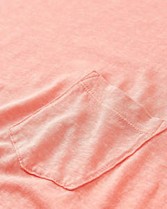 เสื้อยืดพิมพ์ลายฤดูร้อนสำหรับผู้ชาย ขายตรงจากโรงงาน รับออกแบบโลโก้ตามสั่ง ขายส่งจากผู้ผลิต มีแบบเรียบและแบบมีแถบข้างเสื้อ ผลิตจากผ้าถัก - Product Image 4