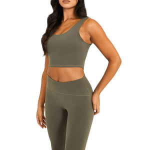 Conjunto de 2 Piezas para Mujer, Top de Yoga con Estampado Floral Sexy y Transpirable, Cintura Elástica y Pantalones Cortos con Tirantes Anchos, Alta Calidad, Hecho a Medida - Product Image 3