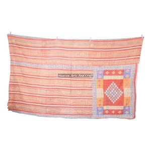Vintage Indian Handmade Kantha Throw Reversible Sari <b>Quilt</b> Floral Bedspread Sari Blanket Indian Reversible Vintage Blanket Heavy - Product Image 4