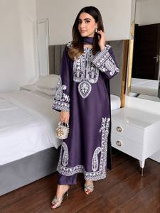 Ensemble haut et palazzo en crêpe de soie imprimé de qualité supérieure avec design de col à franges, doublure micro, collection décontractée ethnique - Product Image 1